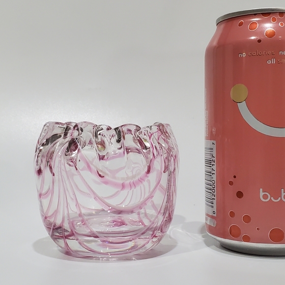 3 1/4" Cranberry π Pink & Whiteπ€ Drapped Ribbon Art Glass Rose Bowl - Picture 2 of 16